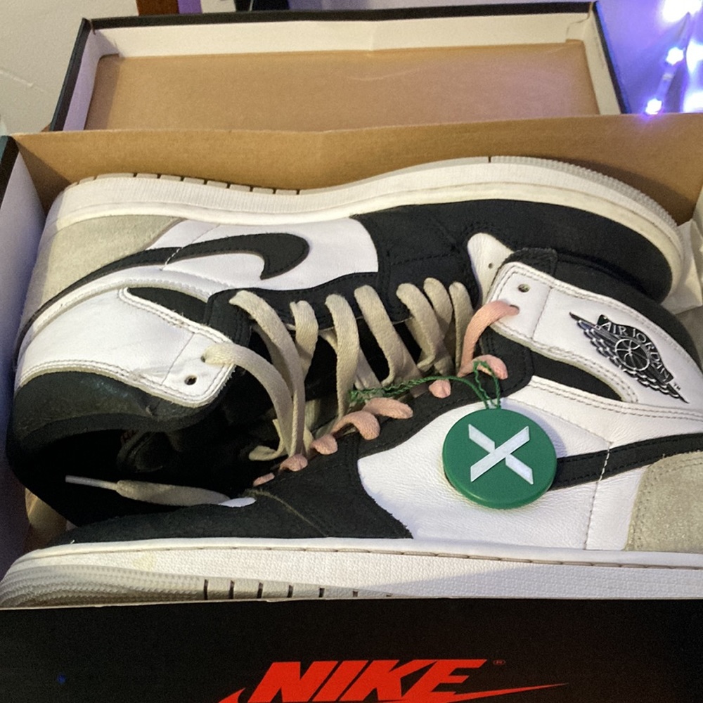Air Jordan 1 bleached coral high